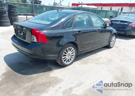 2008 Volvo S40 2.4I из США, поврежденный, VIN YV1MS390X82365795